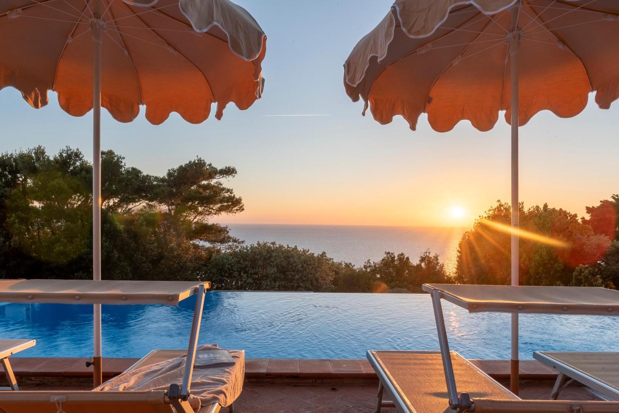 Boutique Hotel Torre Di Cala Piccola Porto Santo Stefano  Exterior foto