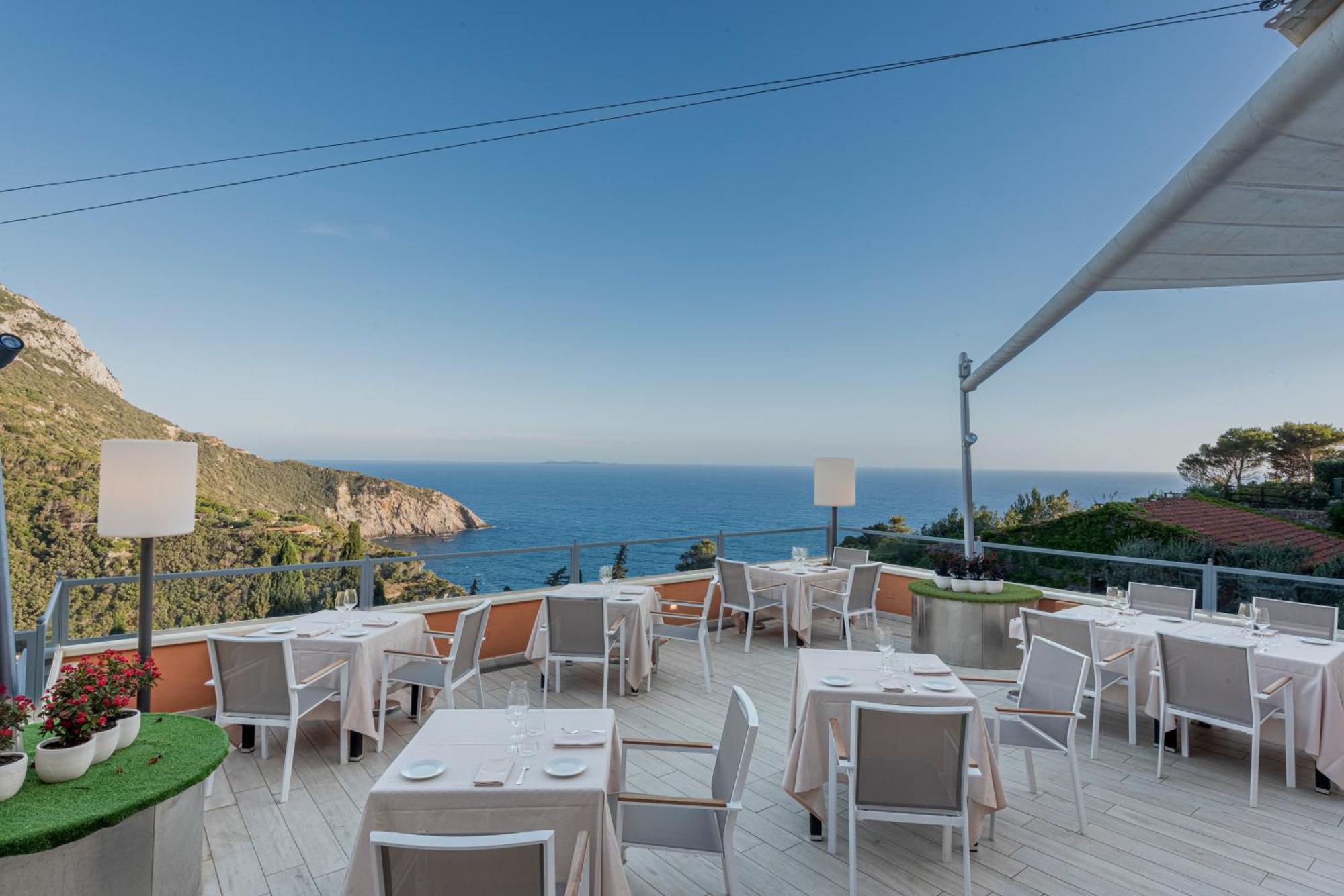 Boutique Hotel Torre Di Cala Piccola Porto Santo Stefano  Exterior foto
